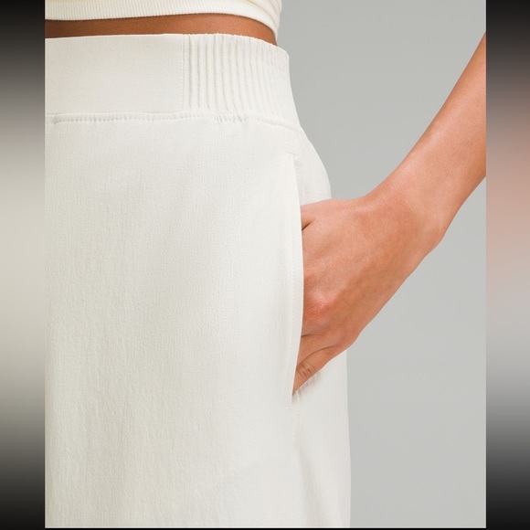 Lululemon Bone Stretch Woven High-Rise Wide-Leg Cropped Pants - Picture 4 of 5